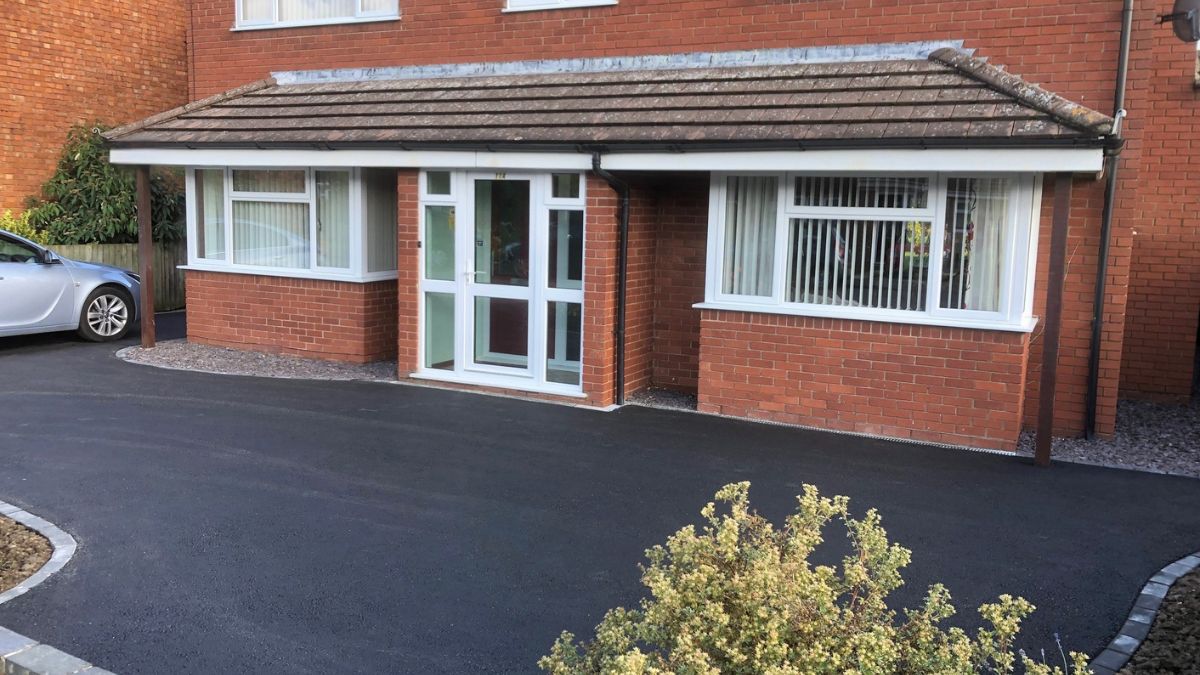 Badsey Oct 19 Tarmac Drive 1